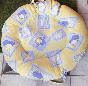 *LOW PRICE SPECIAL* Baby Pillow Round Large R200
