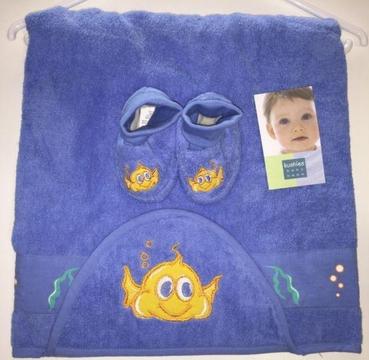 Kushies hooded baby towel and booties