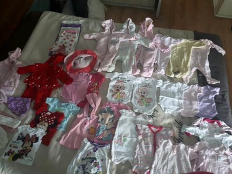 Newborn to 3 months baby girls clothing