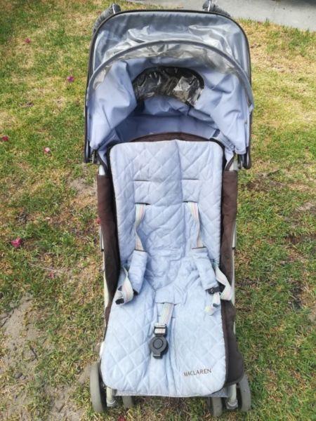 Fantastic McLaren Stroller, easy to use and folds up conveniently