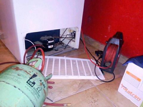 RE GAS FRIDGES AND AIR CONS REPAIR ONSITE