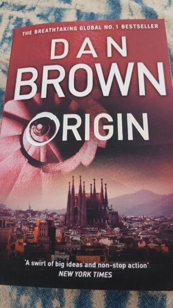 7 books Dan Brown for R700