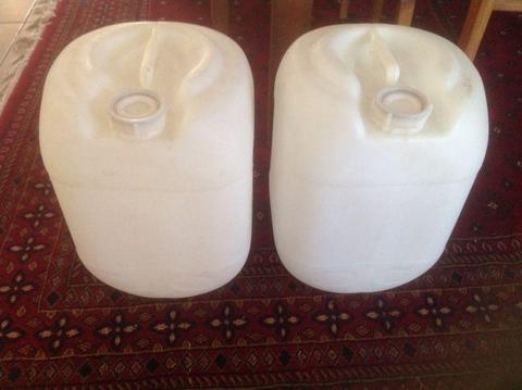 Storage Camping Water Containers Two (40x28cm). R75