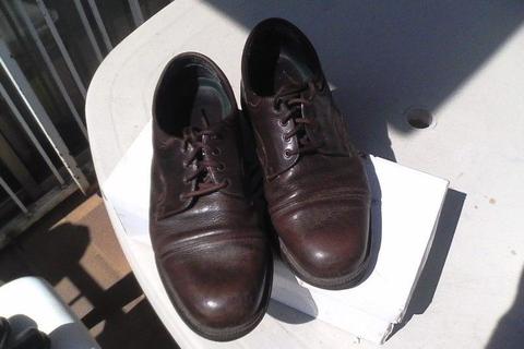 Shoes Heavy Duty Genuine Leather Brown size 9. Brand Barker. Bargain Price
