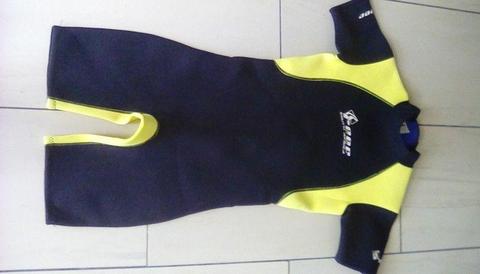 Reef JNR XL or small lady wetsuit