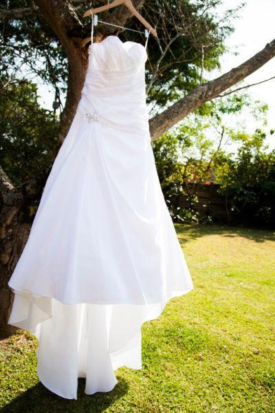 Stunning A-line Sweetheart Wedding dress-size 34/36
