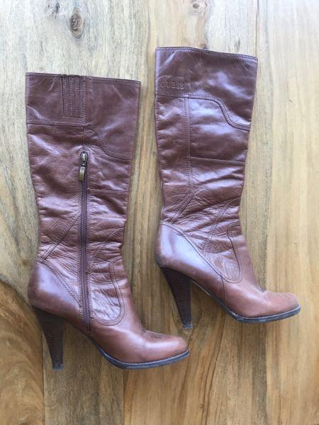 Guess boots