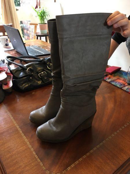 Woman long boot