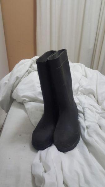 Unisex safety gumboots new size 8