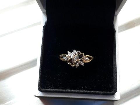 9k Gold Two Hearts Ring