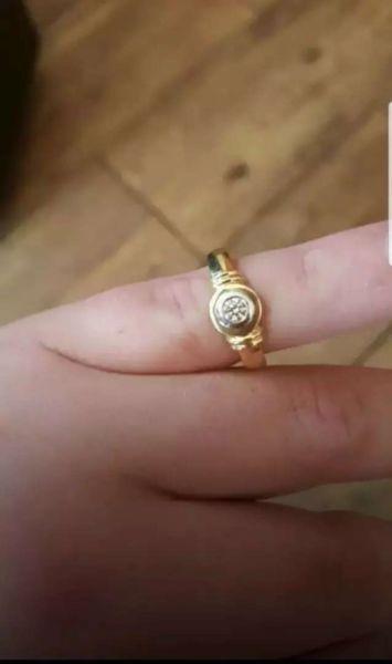 Diamond ring 18 carat gold