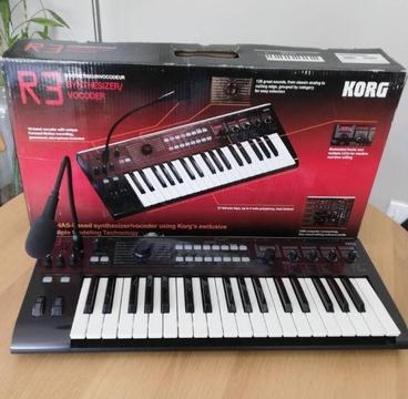 Korg R3 Synthesizer & Vocoder