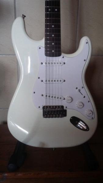 Fender Squier Bullet Strat SSS AW IMMACULATE see PICS!