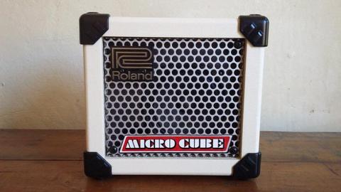 Roland MICRO CUBE guitar amp with Effects IMMACULATE Spotless! SeePICS
