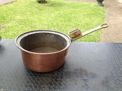 R140.00 … Old Solid Copper Pot. Note: No Lid. Size: 24 X 12cm