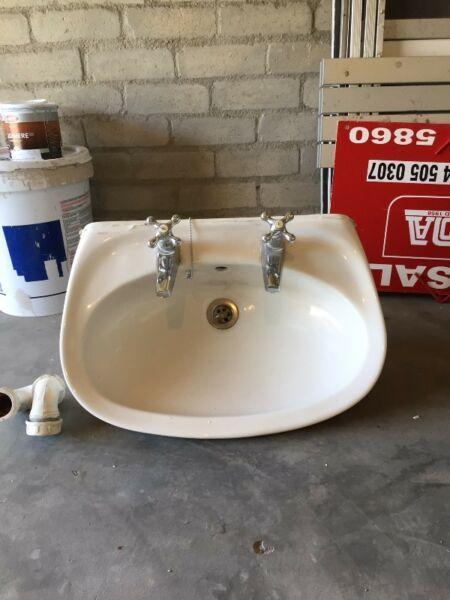 Bathroom wash basin & taps