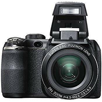 Fuji Finepix S4400 28x Optical Super Zoom HD Movies