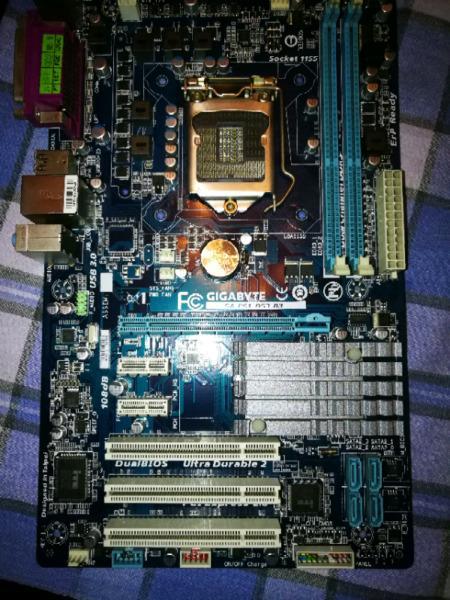 1155 Gigabyte motherboard full atx R800