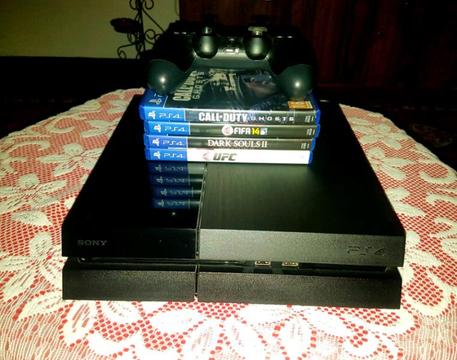 Sony Ps4 500Gig for Sale. -R3000