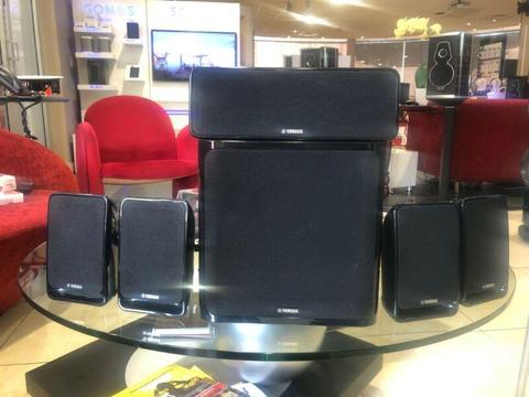 Yamaha NS-C20 speaker package( incl stands)