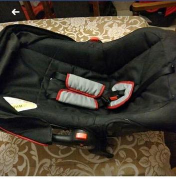 Baby car seat/carrier for sale