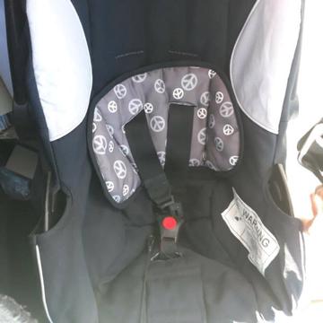Chelino baby car seat in good condition