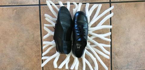 Black Unisex school shoes size 7