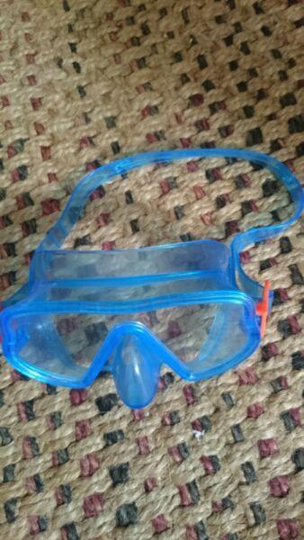 Swimming goggles for toddler - 4 years