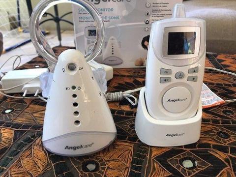 Baby monitor, and portable feeding chair