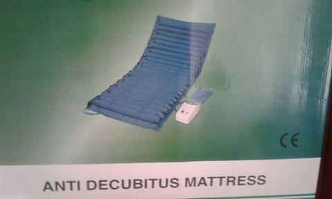 Anti Bed-Sore Mattress with Air Pockets and Pump (Anti Decubitus)