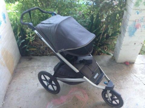 Thule Urban Glide 2 : Brilliant Pram