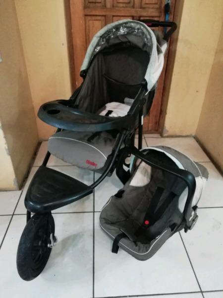 Chelino 3 wheel running travel system