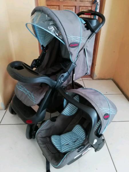 Chelino travel system