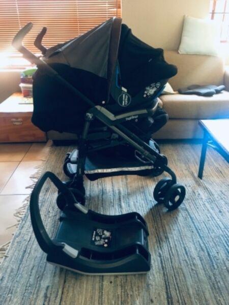 Peg Perego pram + infant car seat + base