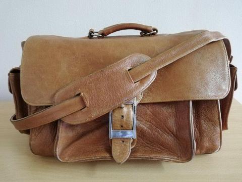 100% Genuine Leather Laptop Bag / Briefcase @ only R850!