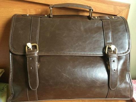 Mens Genuine Leather Satchel Bag - R1 500 Neg