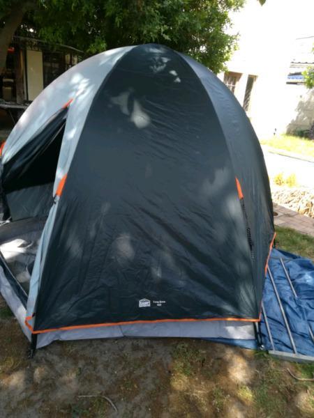 CAMPMASTER Dome 400 Plus Tent