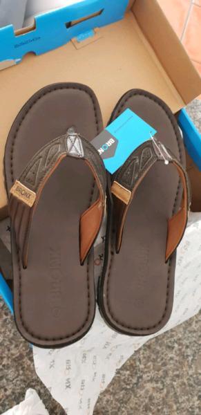 Bronx men sandals size 8