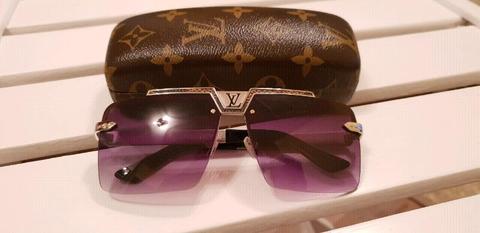 Louis Vuitton Sunglass for r1,299
