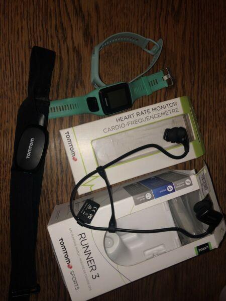 Tomtom runner 3 music with box and spare strap