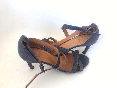 Leather ladies heels size 7