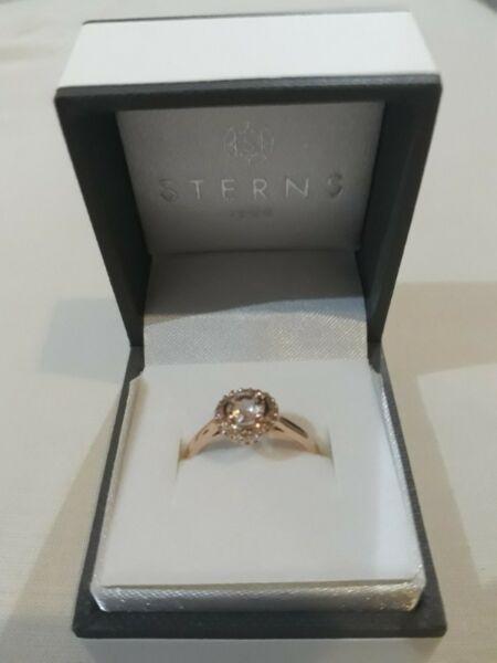 9ct Rose gold ring. Brand new. Never used
