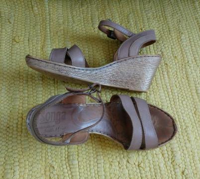 Tsonga high heel sandals , size 6