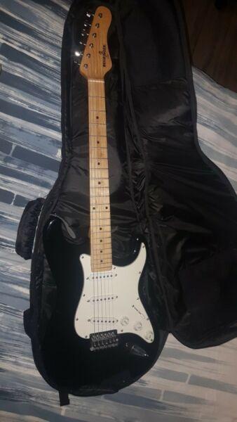 Electric guitar and Fender amplifier for sale
