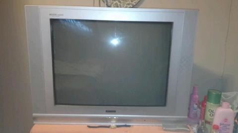 85 cm tv