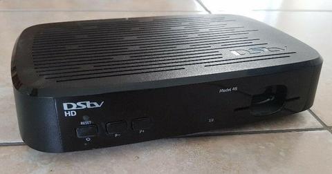 DSTV HD Decoder (Model 45) (includes cables and remote)