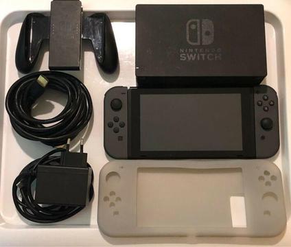 Nintendo Switch - Excellent condition