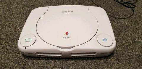 Sony PS One (PlayStation One), 2x Remotes & Games