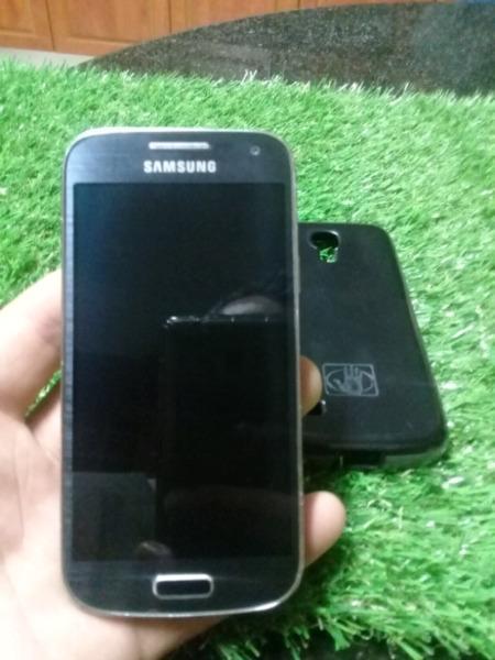 SAMSUNG S4 MINI