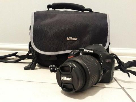 *** Nikon D3200 - For Sale R5,000 ***